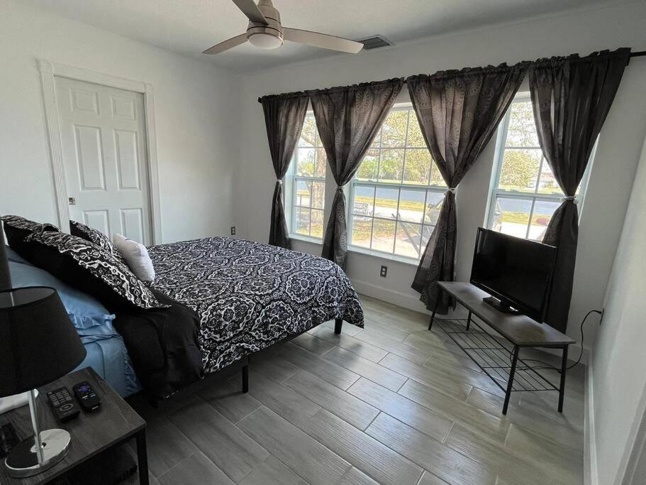 Port Saint Lucie A Little Piece Of Heaven- Peaceful Lake View Apartment- 1 Min From I95 And Turnpike Port St. Lucie Zewnętrze zdjęcie